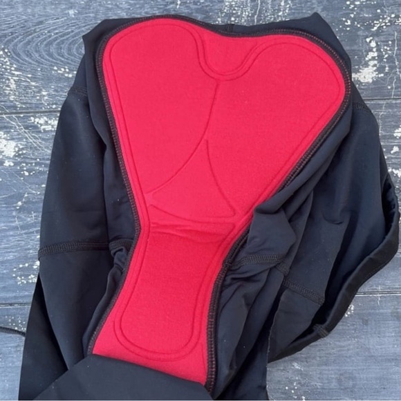 Synergy Padded Cycling Shorts Size L - Picture 7 of 7